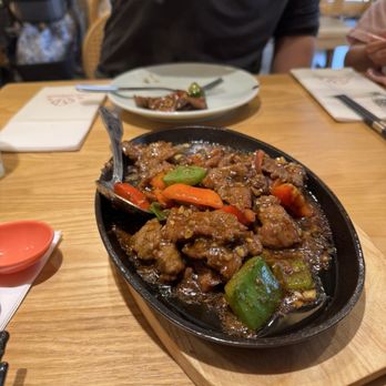 Cafe Mandarin - Sizzling black pepper beef - Chinese Near Me - New York, New York