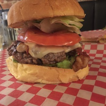 Notre-Bœuf-de-Grâce - January 2018 Hero Burger: Fit Boss Burger ! - Burgers Near Me - Montreal, Quebec