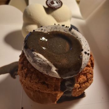 Bibble & Sip - Black sesame hazelnut cake & Milk tea cloud - Coffee & Tea Near Me - New York, New York Bibble & Sip - Black sesame hazelnut cake & Milk tea cloud - Coffee & Tea Near Me - New York, New York