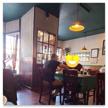 Pho Saigon Restaurant - Interior - Vietnamese Near Me - Springfield, Massachusetts