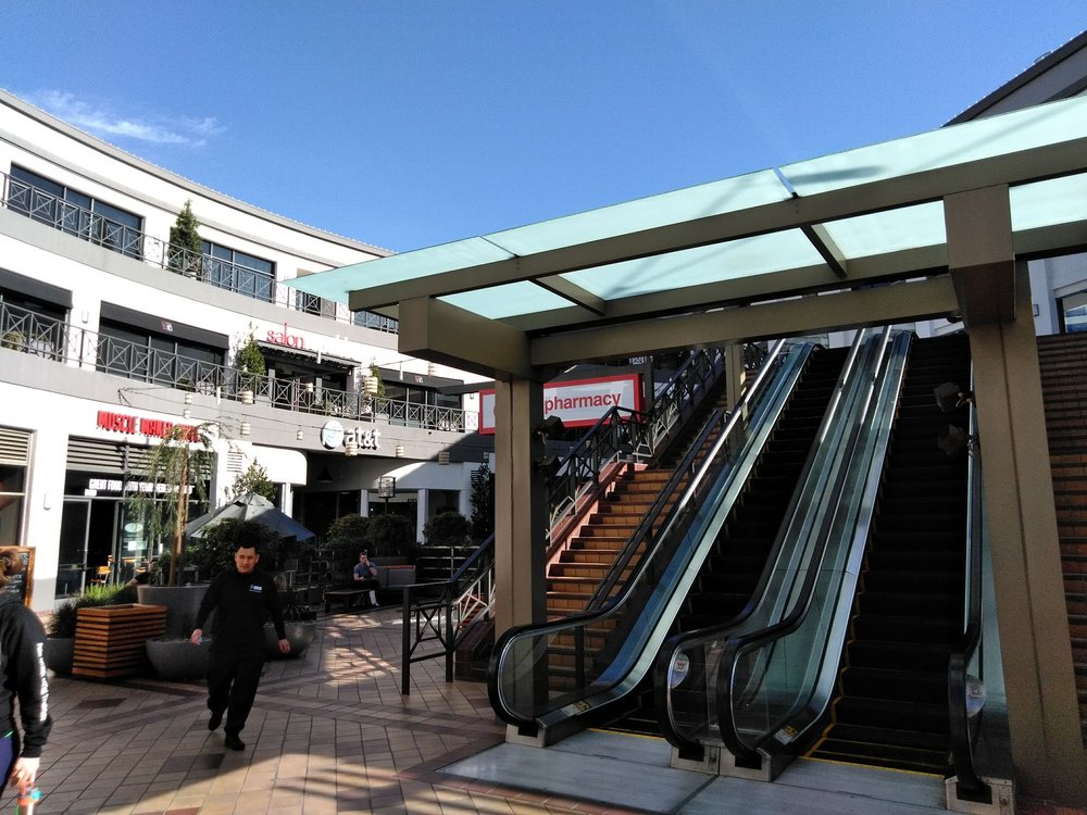 Fade'D on Sunset By Shirin Logo