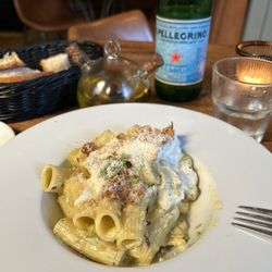 Joya - Fresh mozzarella and pistachio rigatoni
