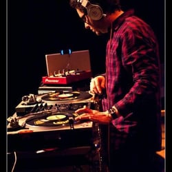 DJ Vinnie Esparza - At the 45 Sessions at Yoshi's.