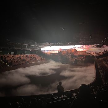 Dolly Parton's Stampede - Performing Arts Near Me - Pigeon Forge, Tennessee