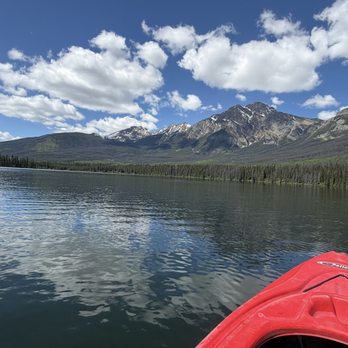 Pyramid Lake - Views from the lake - Boating Near Me - Jasper
