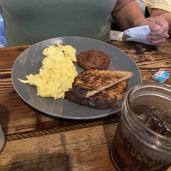 Lost Dog Cafe - Breakfast & Brunch Near Me - Folly Beach, South Carolina Lost Dog Cafe - Breakfast & Brunch Near Me - Folly Beach, South Carolina