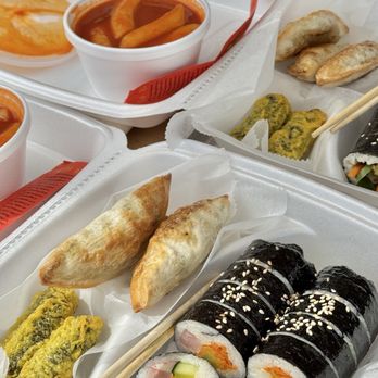 Cafe MiMi - kimbap combo (classic on the bottom) - Cafes Near Me - Madison, Wisconsin