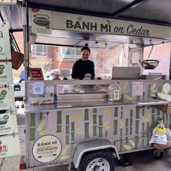 Banh Mi On Cedar - The wonderful Dineh and her food cart!