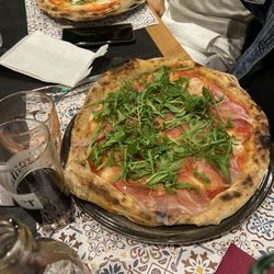Pulcinella - Pizza with arugula