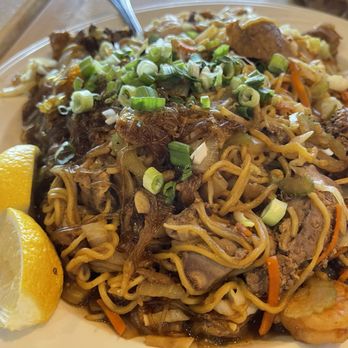 Goldilocks - Pancit-Bam with liver - Bakeries Near Me - Las Vegas, Nevada