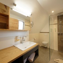 Hotel Alpengruß - Dusche/WC im Komfort Zimmer