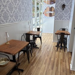 Neighborhood Grandma - More seating