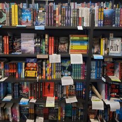 Book Warehouse - Mystery Section
