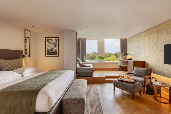 Royal Garden Hotel by null