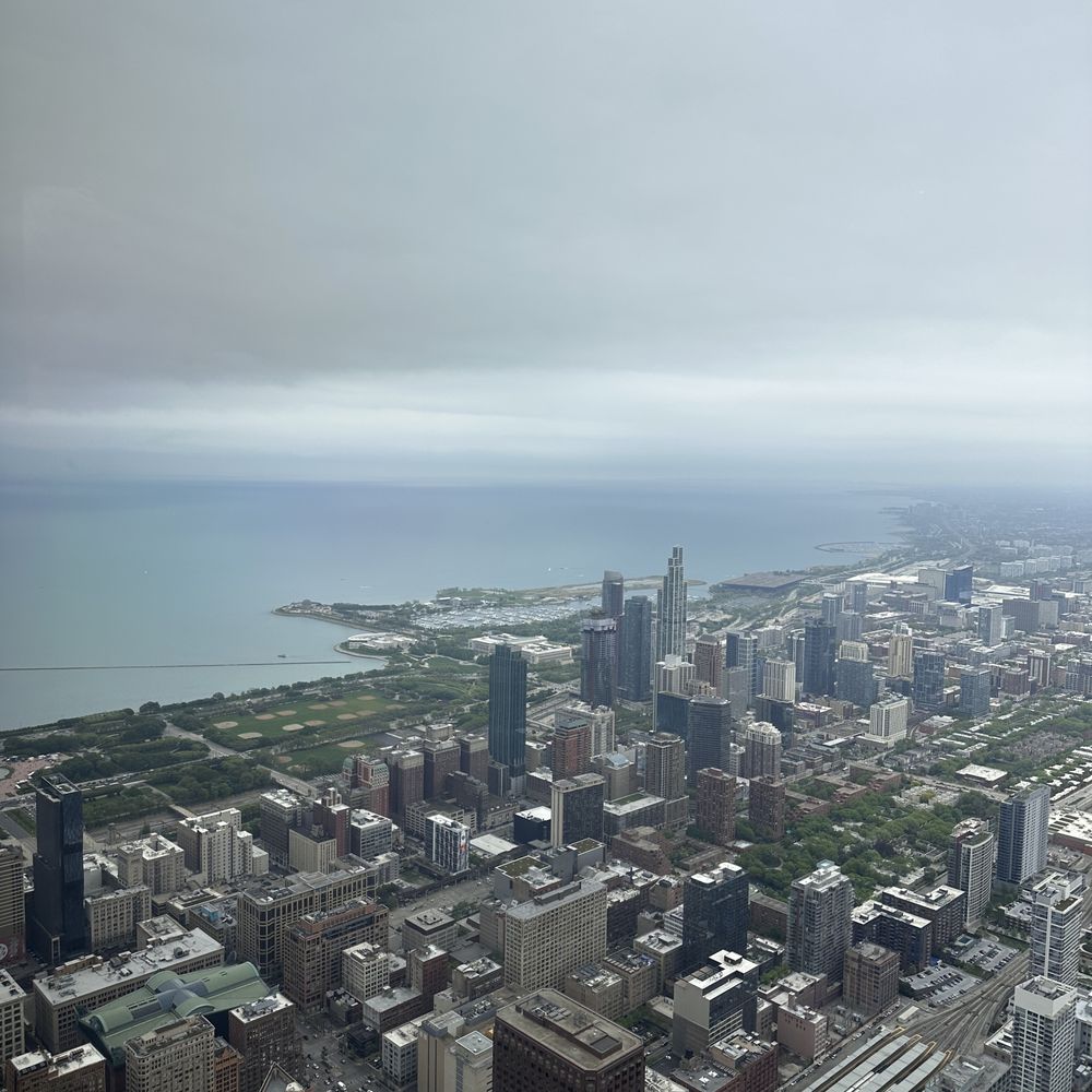 Skydeck - Nothing can stop me I'm all the way up - Observatories Near Me - Chicago, Illinois