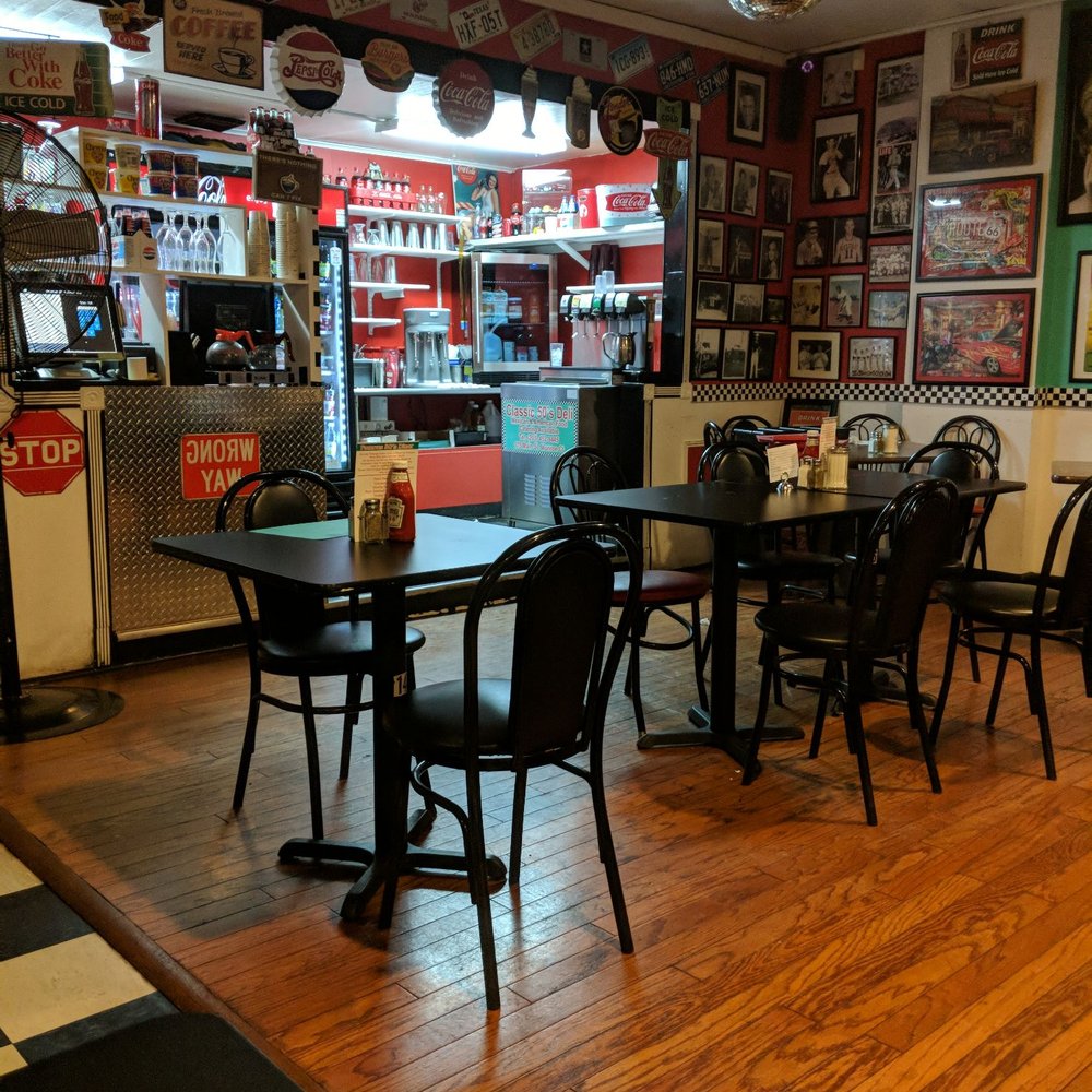 Famous 50's Diner - Diners Near Me - Bridgeport, Connecticut