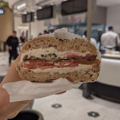 El Bagel by null