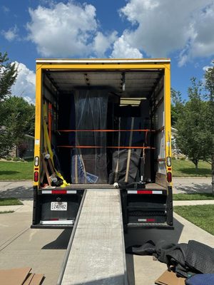 Jc's Trucking & Hauling LLC
