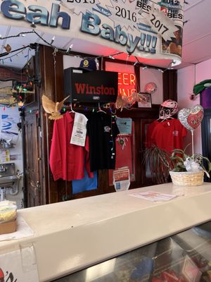 Ernie's Market by null