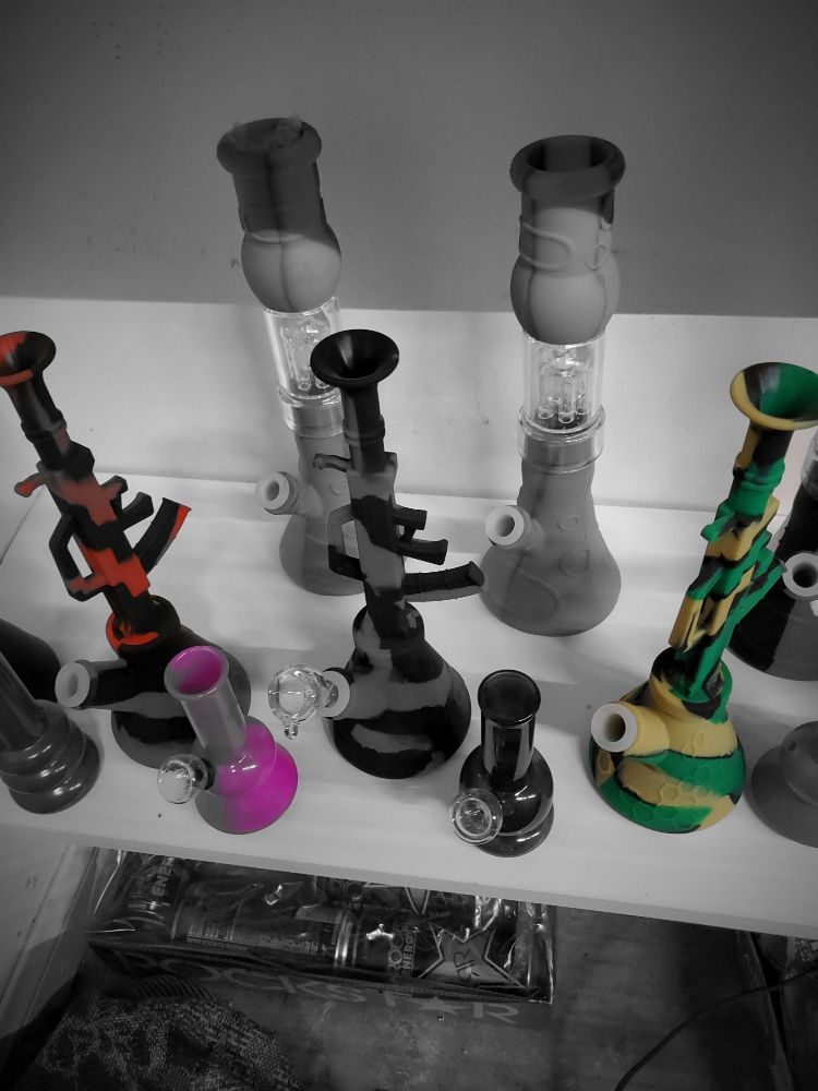 DEVIL SMOKE SHOP Updated September 2024 757 Photos 2586 S Union