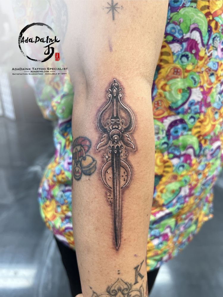 AdaDaInk Tattoo Specialist Logo