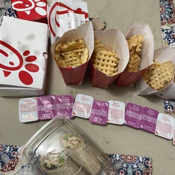 Chick-fil-A - Full house - Fast Food Near Me - Miami, Florida
