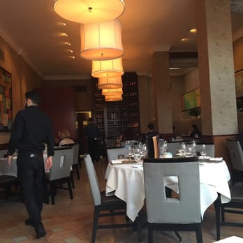 Nine-Ten - Nice interior - Bars Near Me - La Jolla, California