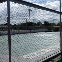 Parque de la Lázaro Cárdenas - Tiene canchas de fútbol y de basketball.