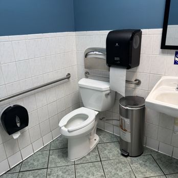 Pho Ngoc Lan Noodle House - Clean bathroom - Vietnamese Near Me - Newark, California Pho Ngoc Lan Noodle House - Clean bathroom - Vietnamese Near Me - Newark, California