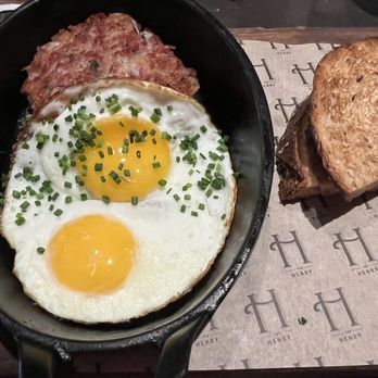 The Henry - Corned Beef Hash (no hollandaise sauce) - American Near Me - Las Vegas, Nevada The Henry - Corned Beef Hash (no hollandaise sauce) - American Near Me - Las Vegas, Nevada