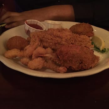 Pappadeaux Seafood Kitchen - Fried fish, stuffed crab, and fried shrimp - Seafood Near Me - Austin, Texas