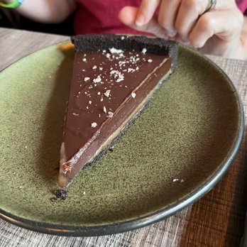 Tavern On State - Chocolate caramel pie with smoked sea salt - American Near Me - New Haven, Connecticut Tavern On State - Chocolate caramel pie with smoked sea salt - American Near Me - New Haven, Connecticut
