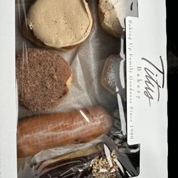 Titus Bakery & Deli