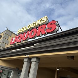 Delock's Discount Liquors - Outside view
