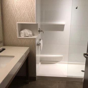 Courtyard By Marriott - LOVED the bathroom for this class of hotel. - Hotels Near Me - Mississauga, Ontario