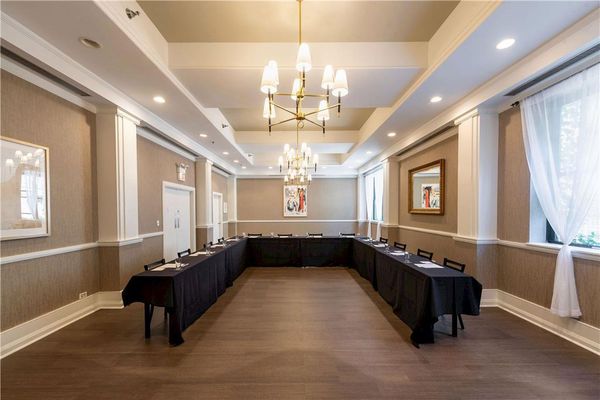 Claridge House Chicago, Tapestry Collection by Hilton by null