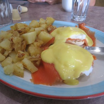Sunshine Spot Restaurant - Eggs benedict - Breakfast & Brunch Near Me - North York, Ontario Sunshine Spot Restaurant - Eggs benedict - Breakfast & Brunch Near Me - North York, Ontario