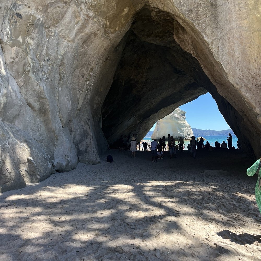 Cathedral Cove - Tons of tourists overwhelms the famous hole in the rock - Landmarks & Historical Buildings Near Me
