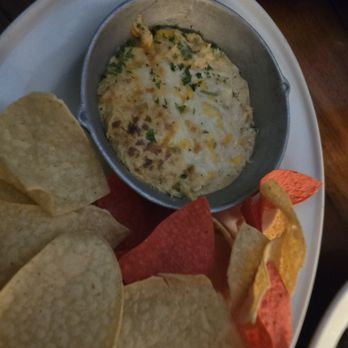 Bahama Breeze - crab cheese dip - Bars Near Me - Orlando, Florida