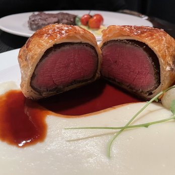 Gordon Ramsay Hell's Kitchen - Beef Wellington - Steakhouses Near Me - Stateline, Nevada