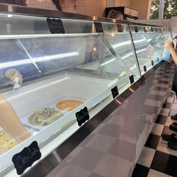 Sugarville - Ice Cream & Frozen Yogurt Near Me - Libertyville, Illinois