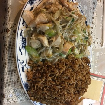 Loung Hing Restaurant - Chicken Chop Suey - Chinese Near Me - Taylor, Michigan