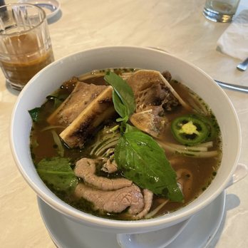 An Di Dzo - Bone marrow pho - Vietnamese Near Me - Honolulu, Hawaii
