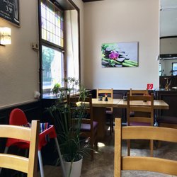 Sushi World - Drinnen