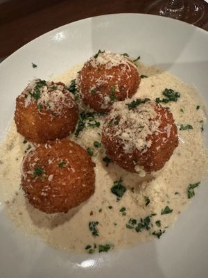 B.B. Italia Bistro & Bar by null