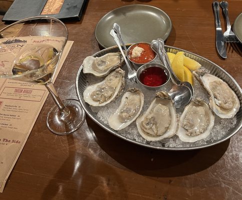 Mammoth Tavern - Mammoth by null