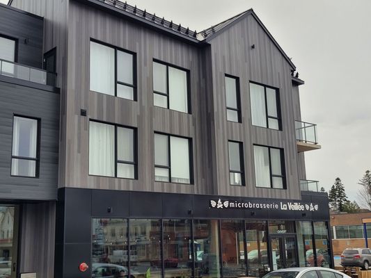 La Veillée - Microbrasserie & Pub by null