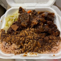 Ox tail plate with steamed cabbage Ox tail plate with steamed cabbage