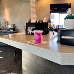 Starbucks - Mango dragonfruit refresher