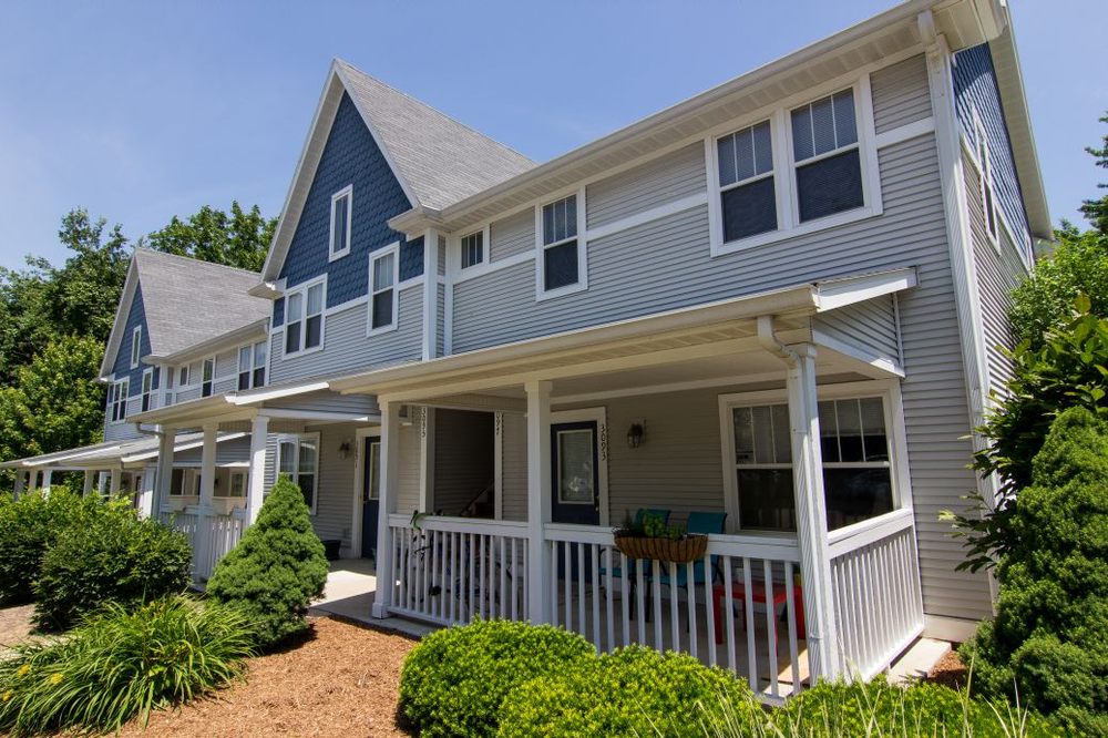 COVENANTER HILL NEIGHBORHOOD DISTRICT Updated September 2024 12 Photos 3101 E Covenanter